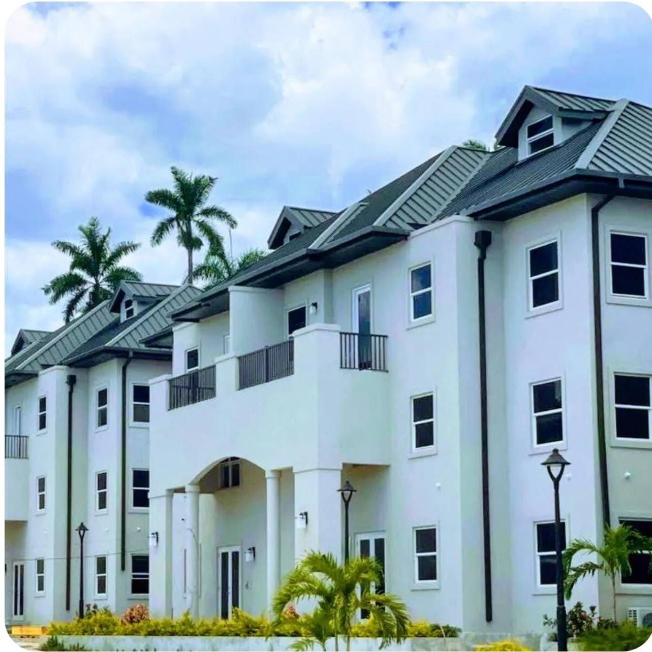 Ocean Spring Apartments exterior